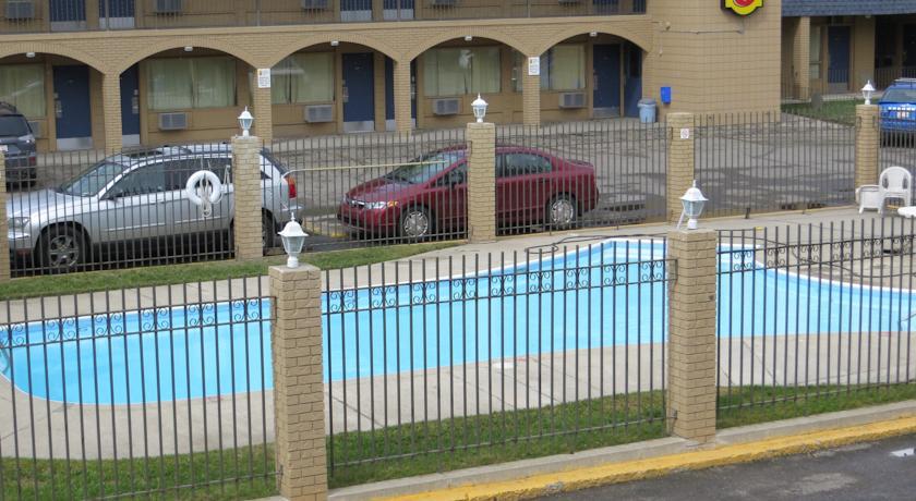 Super 8 Calgary Village YYC Exterior foto